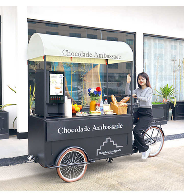 Voedingswaentjes, mobiele fastfood, popcorn, cupcakes, ijs, veldtrailer.