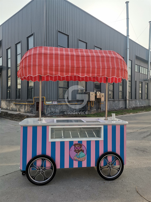 Mobiele Italiaanse ijs hand push wagen met display vriezer Gelato stand wagen