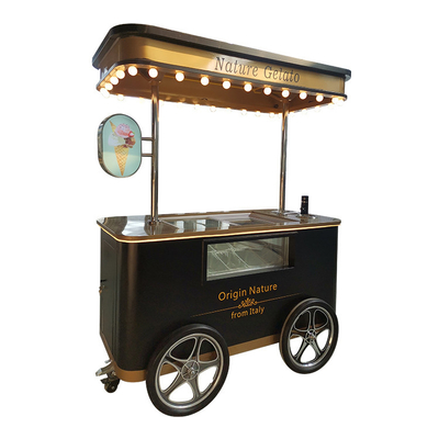 Gelato-showcase kiosk ijsvriezer handdruk Italiaans ijswinkelmandje