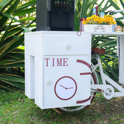 Revolutioneer uw lobby met een ijs- en koffiewagen